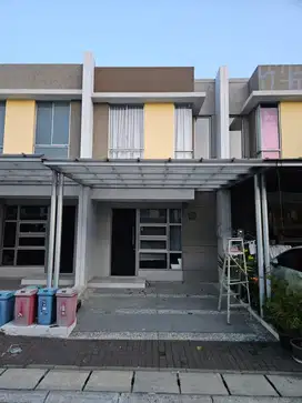 Rumah PIK2 Cluster Hawaii 2 Lantai 4.5x10m terdapat 3 AC | For Rent