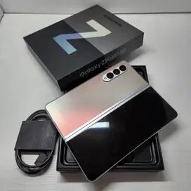 PERFECT 99.99% SAMSUNG GALAXY Z FOLD 3 5G 12/512  SILVER SEIN NO MINUS
