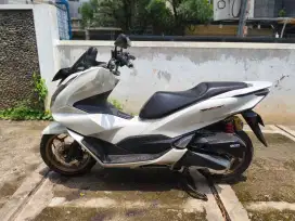 HONDA PCX 2022 ABS WHITE