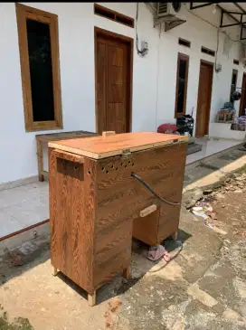 Dijual gerobak pukis bekas pake tapi masih tampak baru