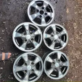 Velg original Xenia ring 13 pcd 4x114,3 4buah
