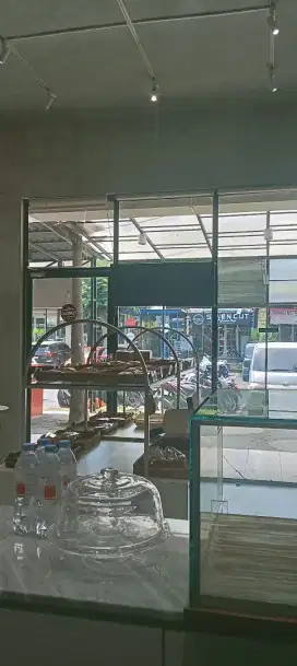 Dibutuhkan segera karyawan Helper