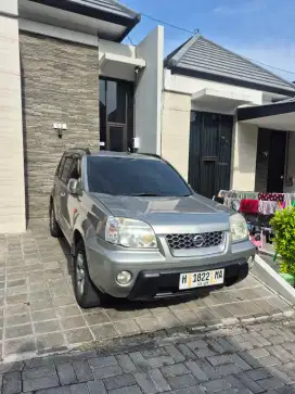 Dijual Xtrail 2003 Silver