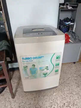 Mesin cuci top loading merk LG