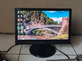 monitor 16 inc minus 1 garis tipis normal di pake sehari hari