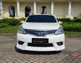 Nissan Grand Livina XV HWS 1.5 AT 2014Putih
