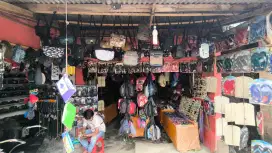 “Cuci Gudang/lelang sandal & Aksesoris – Borongan Harga Modal”