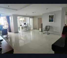 JUAL CEPAT APARTEMEN FRENCHWALK TOWER LYIB GARDEN 2 UNIT (RENOVASI JAD