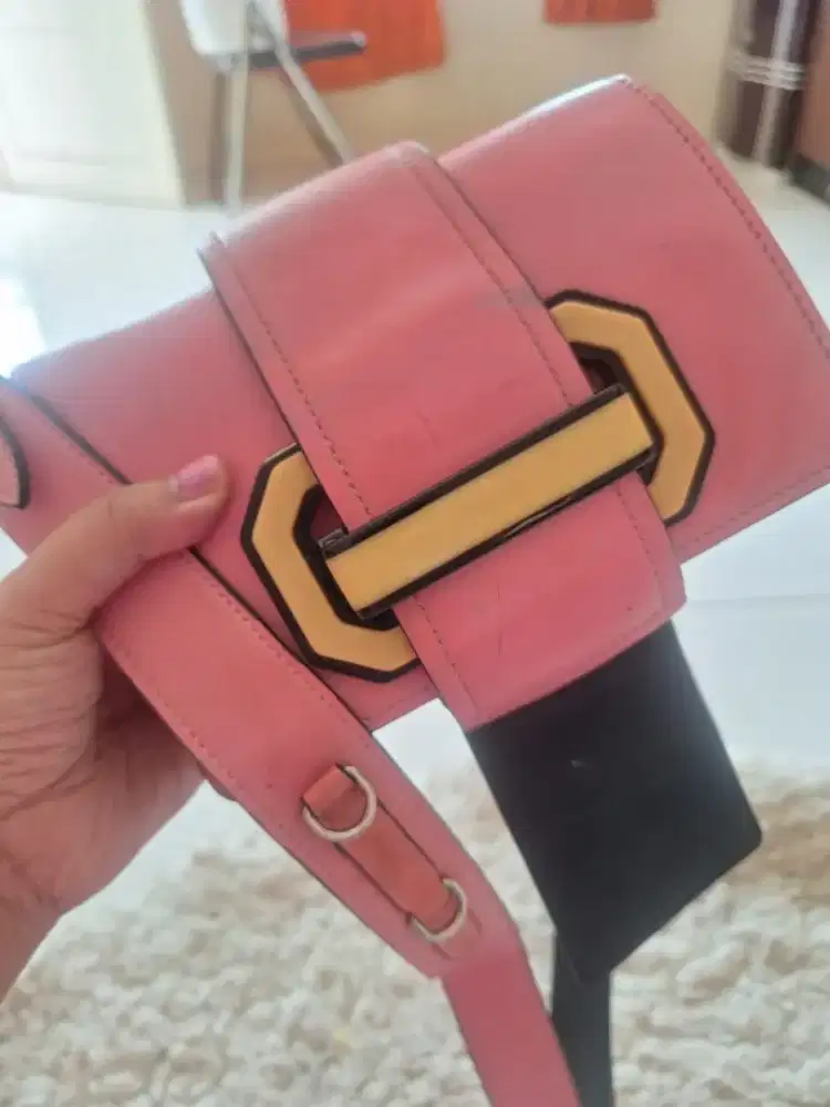 Tas selempang prada plex