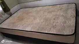 Spring Bed Kasur Warna Putih