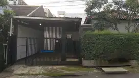 Dijual Rumah Komplek Sariwangi Hook Taman Besar SHM Siap Huni