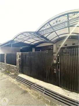 Rumah di antapani siap huni