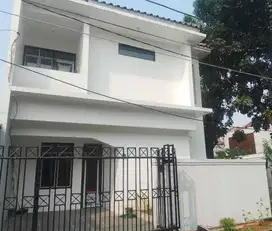 DIJUAL Rumah Bagus & Asri 4KT Sektor 6 Gading Serpong Tangerang