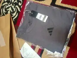 Ts Adidas Original like new