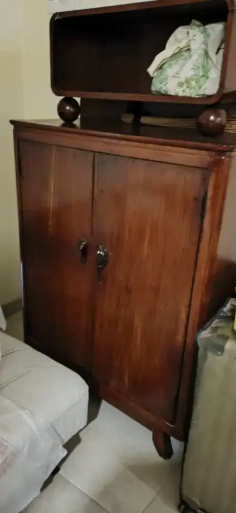 Lemari set jati
