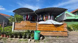 RUMAH DI KELURAHAN SAMBIKEREP, SURABAYA