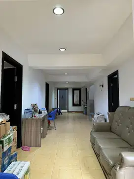 Jual Rumah Minimalist 3 Lantai Di Grisenda Jakarta Utara