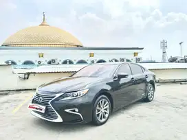 Lexus ES300H Tahun 2015 Facelift Automatic Hitam