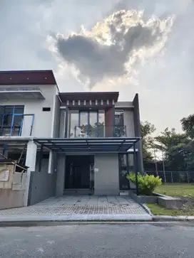 Rumah 2 Lantai Bagus di Citraland Northwest Boulevard Jalan Raya