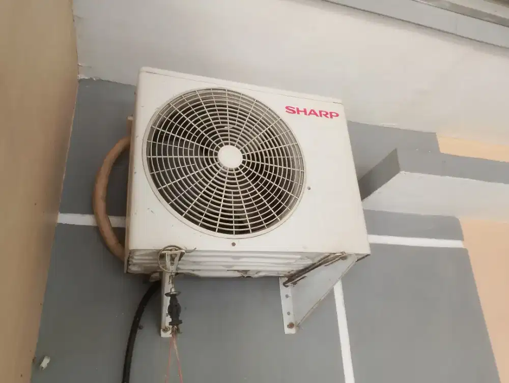 Di jual AC merk SHARP