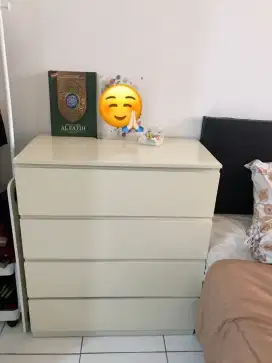 Lemari baju / Drawer kayu solid bukan ikea malm