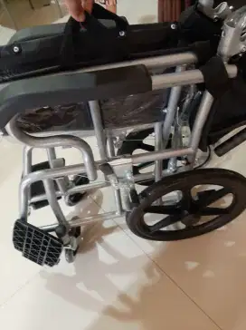 Kursi Roda baru