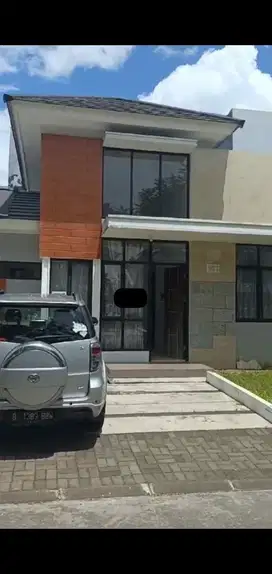 Dijual rumah 1 1/2 lantai di bundaran 5 citra raya tangeran