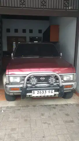 Nissan Terrano Kingsroad 1998