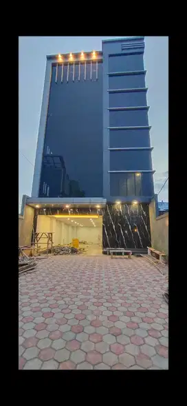 Gedung 4,5 Lantai Dijual Cepat di Cawang Jakarta Timur