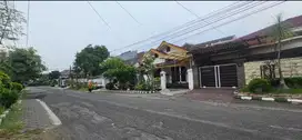 rumah mewah jalan lebar 12 m di sulfat agung raya bagus buat usaha