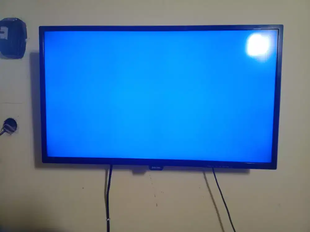 Dijual.TV LED Philips 32 inch,normal semuanya