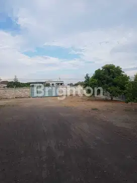 SIAP PAKAI GUDANG KEDAMEAN GRESIK 0 JALAN RAYA dkt meganti wiyung