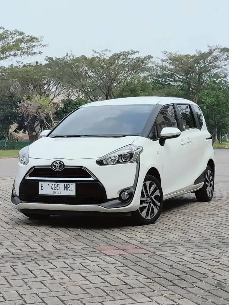 TOYOTA SIENTA V MANUAL 2017 - DP 5JT