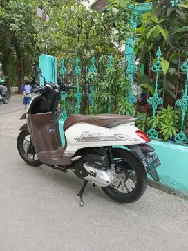 Mulus orsinil km 18rb Honda Genio tahun 2021