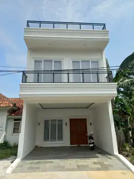Dijual Rumah Siap Huni Kolam Renang Sentul City Bogor