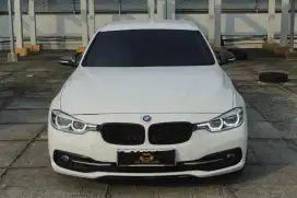 BMW 320i SPORT 2,0 LCI 2018/2017