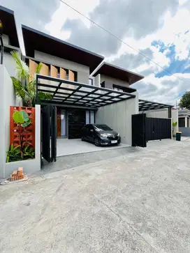 BARU FULL PERABOTAN Wedomartani dekat Jogja Bay Maguwoharjo SD Model