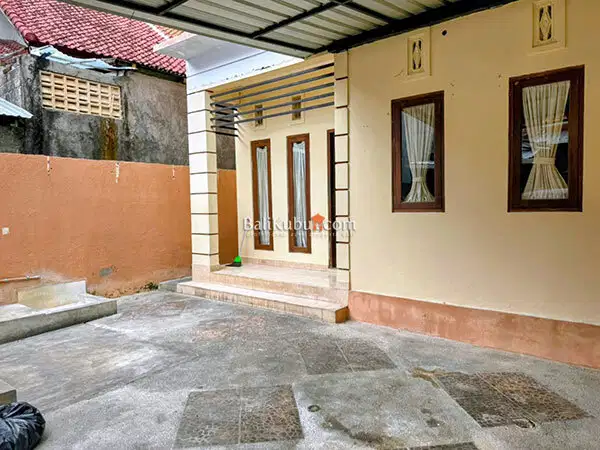 [AMR-219.PAS-Y] Rumah Sewa Tahunan 2 KT Jl Tunjung Sari Padangsambian