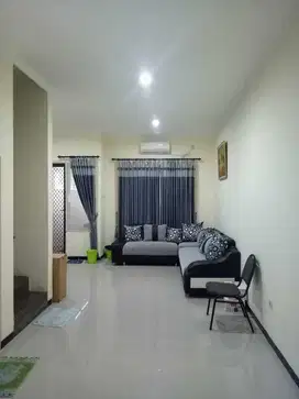 Jual rmh 2Lt minimalis lebak rejo, row jl 2mobil longgar