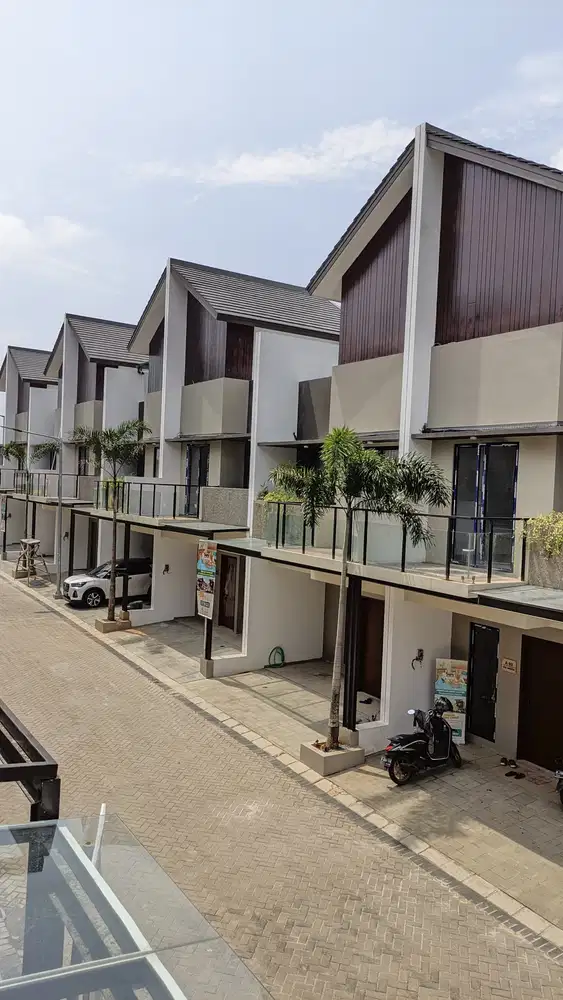 Dijual Rumah 3 Lantai Cluster Bintaro di Bintaro