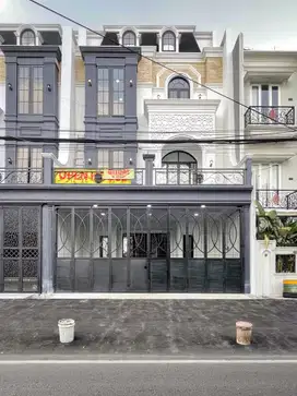 Rumah Baru Pinggir Jalan Dekat Akses Cilandak Dijagakarsa Jakarta Sela
