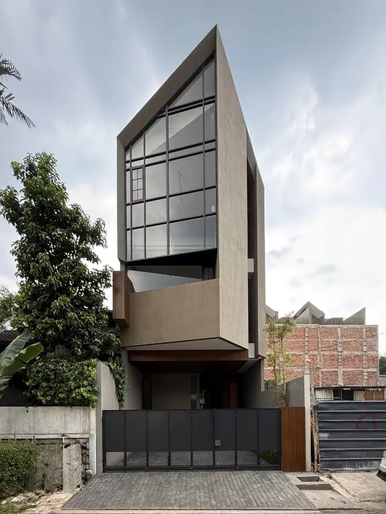 BRAND NEW TROPICAL HOUSE FURNISHED CIPETE KEMANG JAKARTA SELATAN