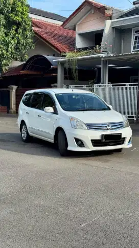 Nissan Grand Livina Ultimate 1.5 Matic Tahun 2013 Putih