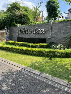 Jual rumah bagus.siap huni. Di De Botanica.