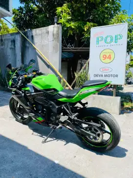 Ninja ZX 25 r km 1000 ABS Deva motor