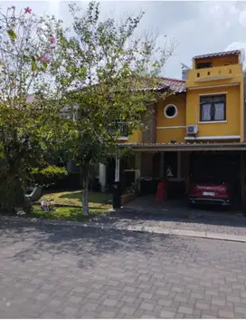 Jual rumah antik kota baru parahyangan