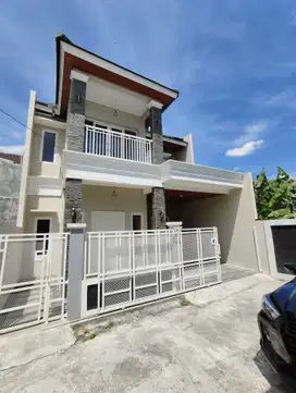 Rumah 2 lantai gawanan colomadu dekat bandara solo
