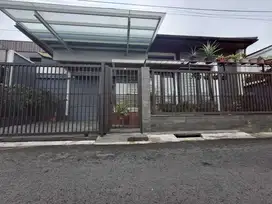 RUMAH BANGUNAN BARU 3 KAMAR DI JL LAKSANA
