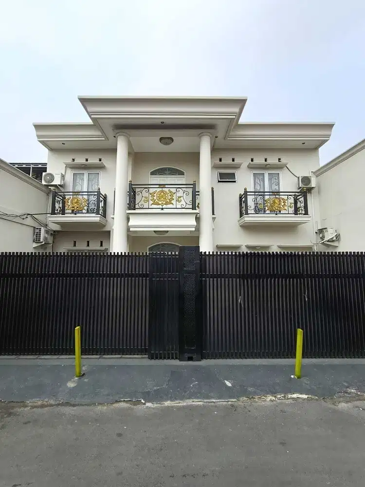 Rumah Second Terawat Akses jalan Lebar di Cipinang Besar Jakarta Timur