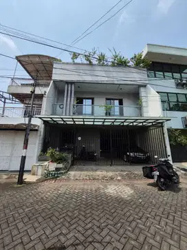 JALAN TULUNGAGUNG III NO 29, GUNDIH, BUBUTAN SURABAYA